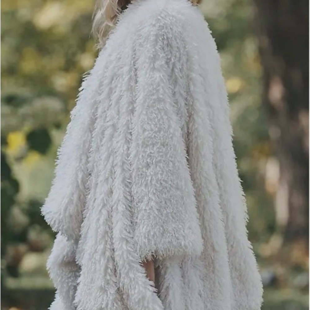 Daily Practice White faux fur drapey oversized coat by Anthropologie - Picture 2 of 3